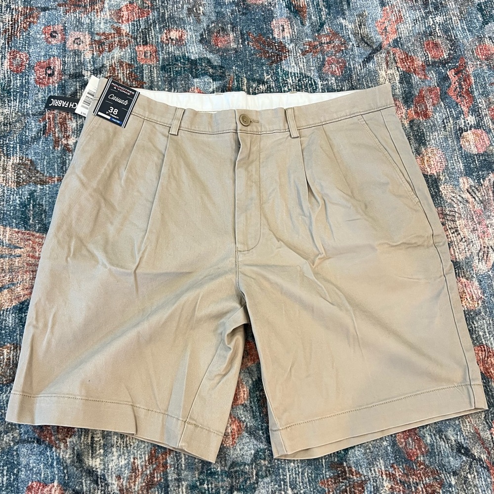 Roundtree & Yorke Khaki Short